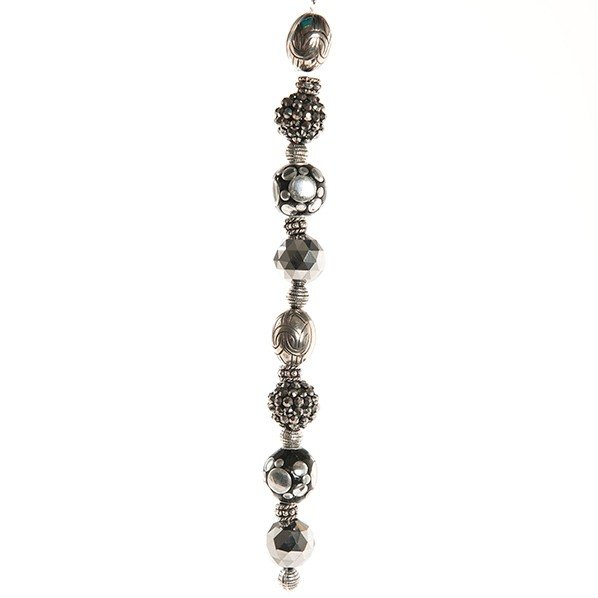 Fashion strung beads, Shambhala black